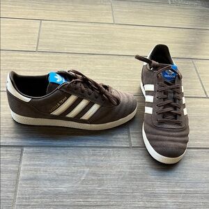 Adidas Men's Brown Suede Gazelle Team Sneakers sz 6